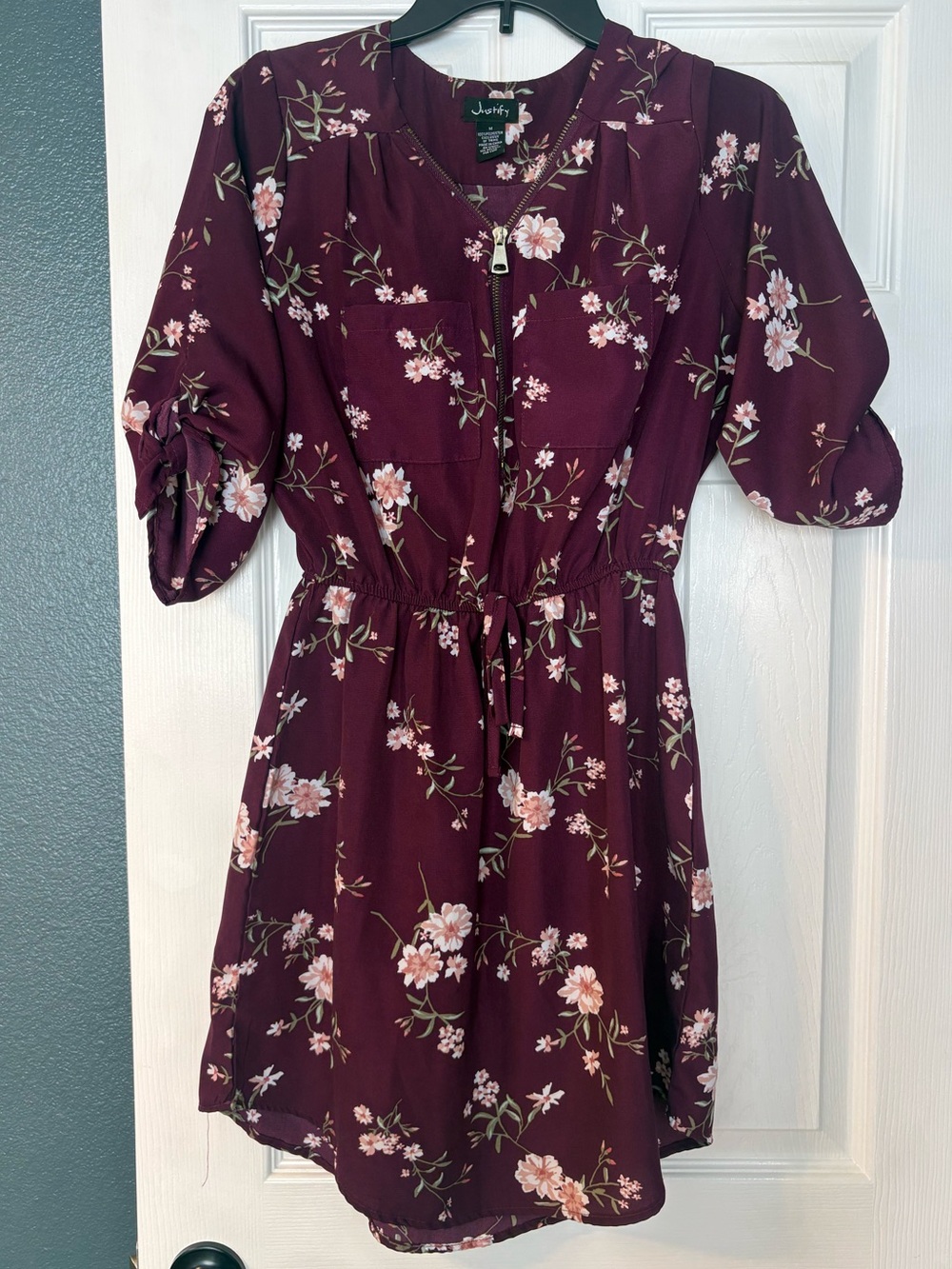 ⭐️5/$15! Justify Burgundy Floral Zip-Front Mini Dress